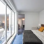 Piso Azul Premium In Bairro Alto By Lovelystay Apartman *