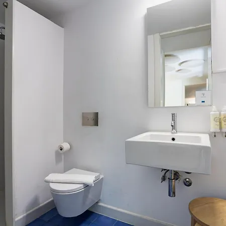 Piso Azul Premium In Bairro Alto Lisboa
