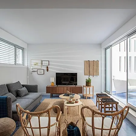 Piso Azul Premium In Bairro Alto By Lovelystay *